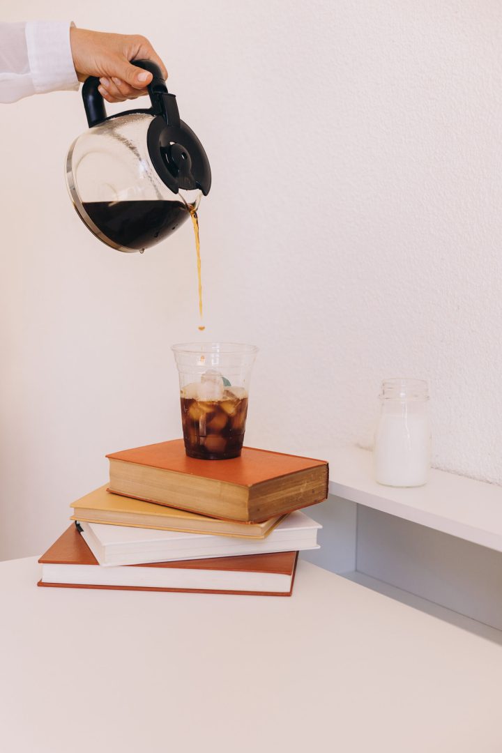 BOOKS & COFFEE